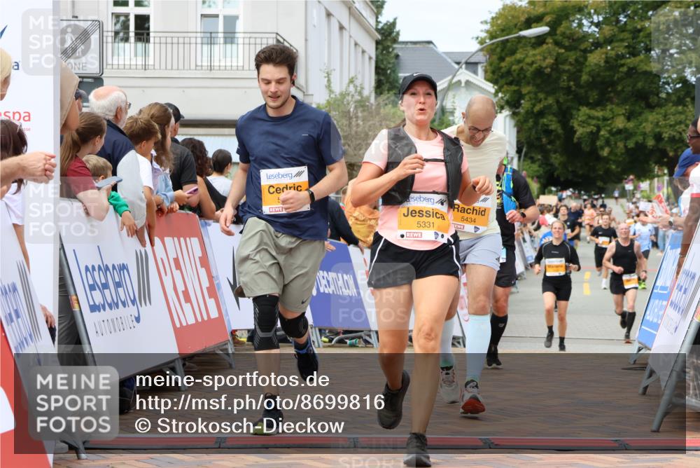 31.08.2025 - 21. Blankeneser Heldenlauf Strokosch-Dieckow http://msf.ph/oto/8699816 31.08.2025 12:41:32 Ziel 5434, 5704, 5810, 5331, 5829, 4238 meine-sportfotos.de