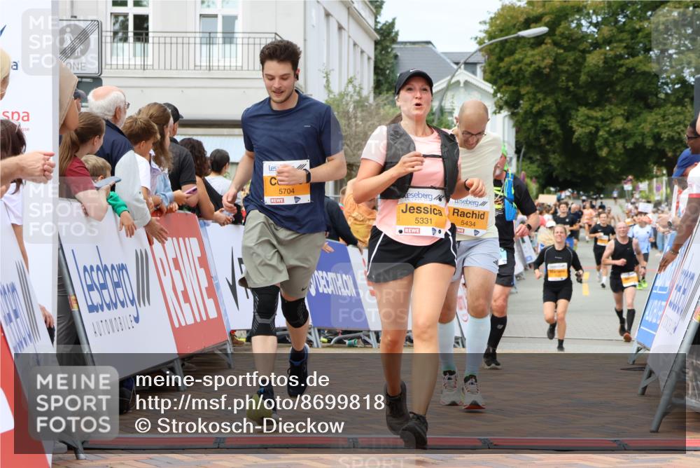 31.08.2025 - 21. Blankeneser Heldenlauf Strokosch-Dieckow http://msf.ph/oto/8699818 31.08.2025 12:41:31 Ziel 5434, 5704, 5810, 5331, 5829, 4238 meine-sportfotos.de