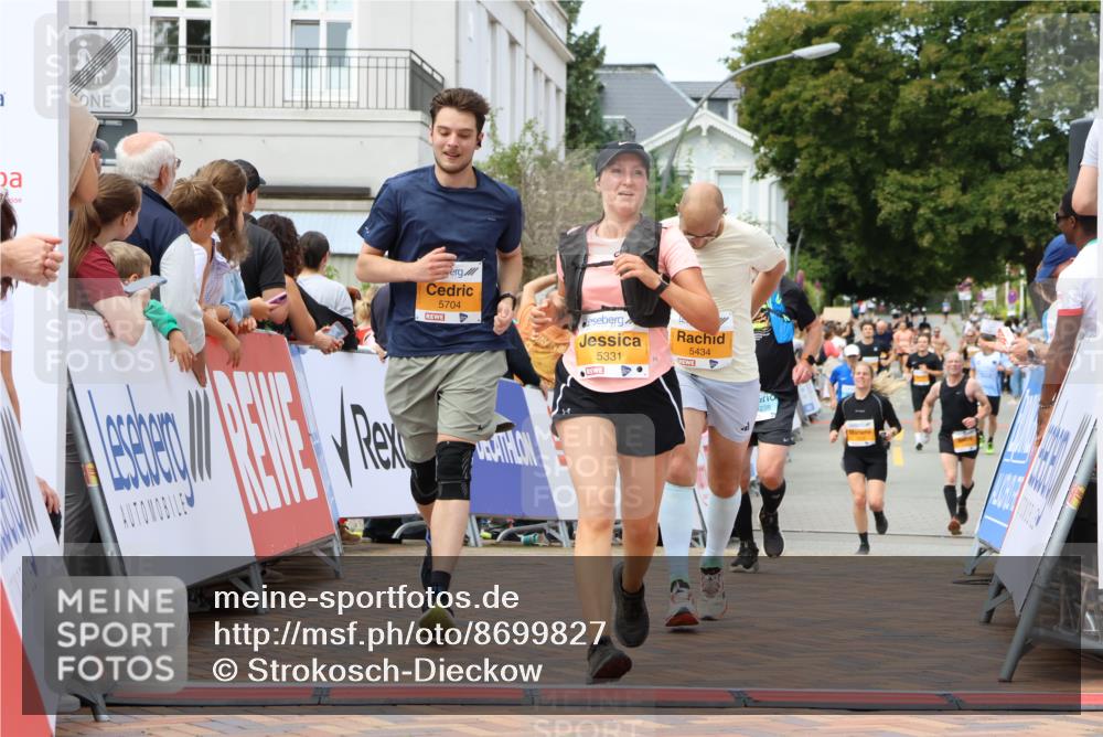 31.08.2025 - 21. Blankeneser Heldenlauf Strokosch-Dieckow http://msf.ph/oto/8699827 31.08.2025 12:41:31 Ziel 5434, 5704, 5810, 5331, 5829, 4238 meine-sportfotos.de