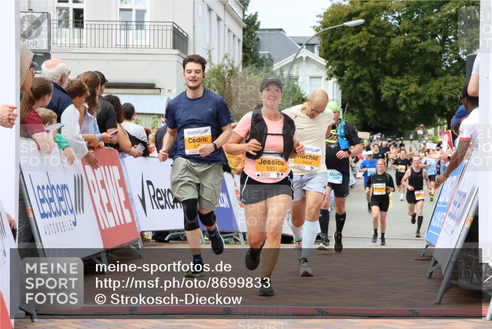 31.08.2025 - 21. Blankeneser Heldenlauf Strokosch-Dieckow http://msf.ph/oto/8699833 31.08.2025 12:41:31 Ziel 5434, 5704, 5810, 5331, 5829, 4238 meine-sportfotos.de