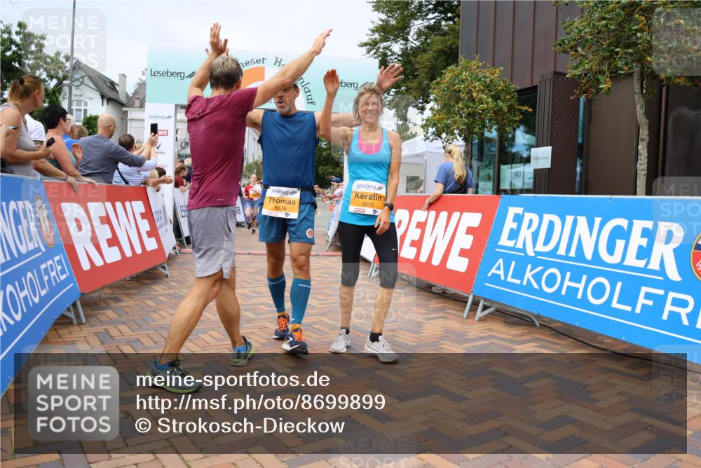 31.08.2025 - 21. Blankeneser Heldenlauf Strokosch-Dieckow http://msf.ph/oto/8699899 31.08.2025 12:41:07 Ziel 5616, 5677, 5678, 5626, 5625, 4028 meine-sportfotos.de
