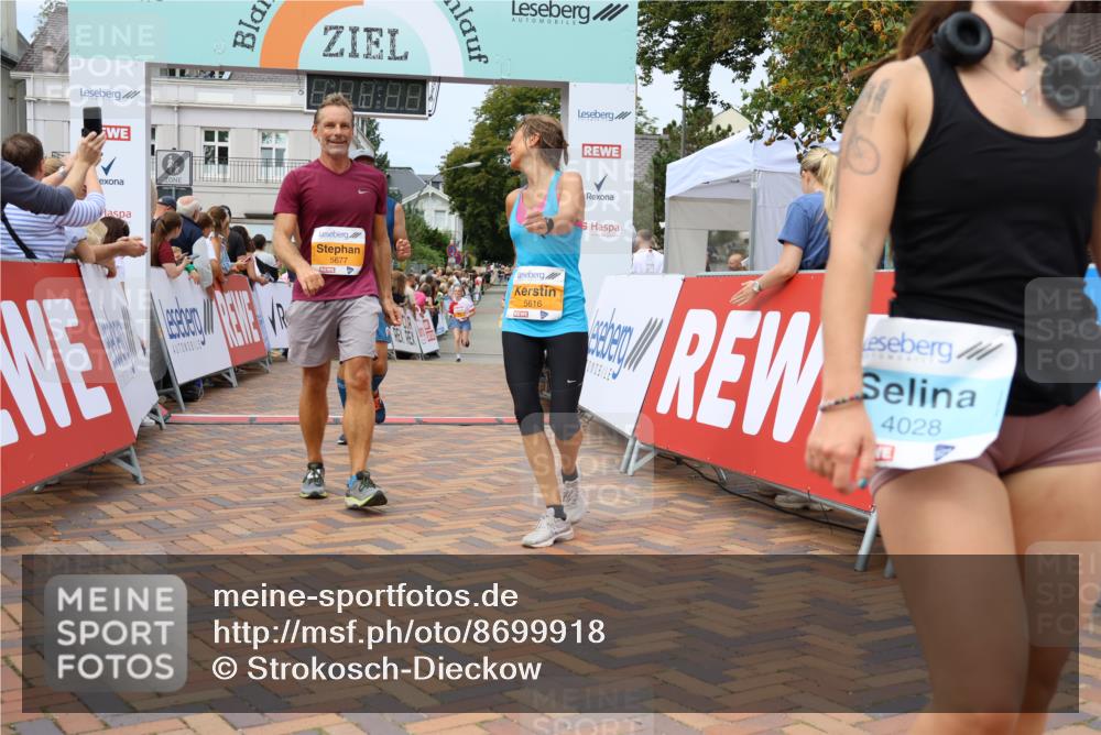 31.08.2025 - 21. Blankeneser Heldenlauf Strokosch-Dieckow http://msf.ph/oto/8699918 31.08.2025 12:41:03 Ziel 5362, 5360, 5616, 5677, 5678, 4011, 4028 meine-sportfotos.de