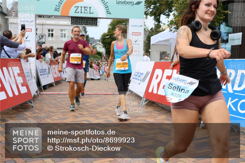 31.08.2025 - 21. Blankeneser Heldenlauf Strokosch-Dieckow http://msf.ph/oto/8699923 31.08.2025 12:41:03 Ziel 5362, 5360, 5616, 5677, 5678, 4011, 4028 meine-sportfotos.de