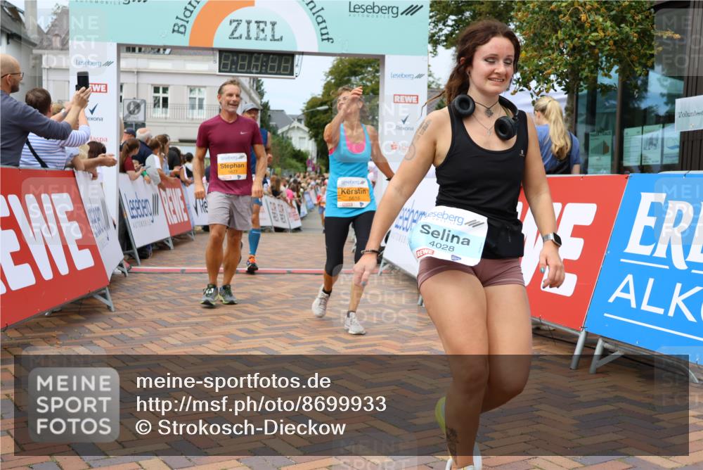 31.08.2025 - 21. Blankeneser Heldenlauf Strokosch-Dieckow http://msf.ph/oto/8699933 31.08.2025 12:41:03 Ziel 5362, 5360, 5616, 5677, 5678, 4011, 4028 meine-sportfotos.de
