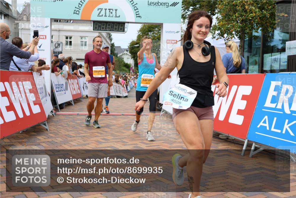 31.08.2025 - 21. Blankeneser Heldenlauf Strokosch-Dieckow http://msf.ph/oto/8699935 31.08.2025 12:41:03 Ziel 5362, 5360, 5616, 5677, 5678, 4011, 4028 meine-sportfotos.de