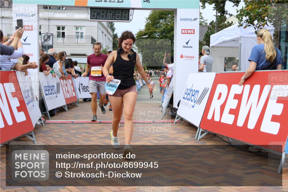 31.08.2025 - 21. Blankeneser Heldenlauf Strokosch-Dieckow http://msf.ph/oto/8699945 31.08.2025 12:41:02 Ziel 5362, 5360, 5408, 5616, 5677, 5678, 4011, 4028 meine-sportfotos.de
