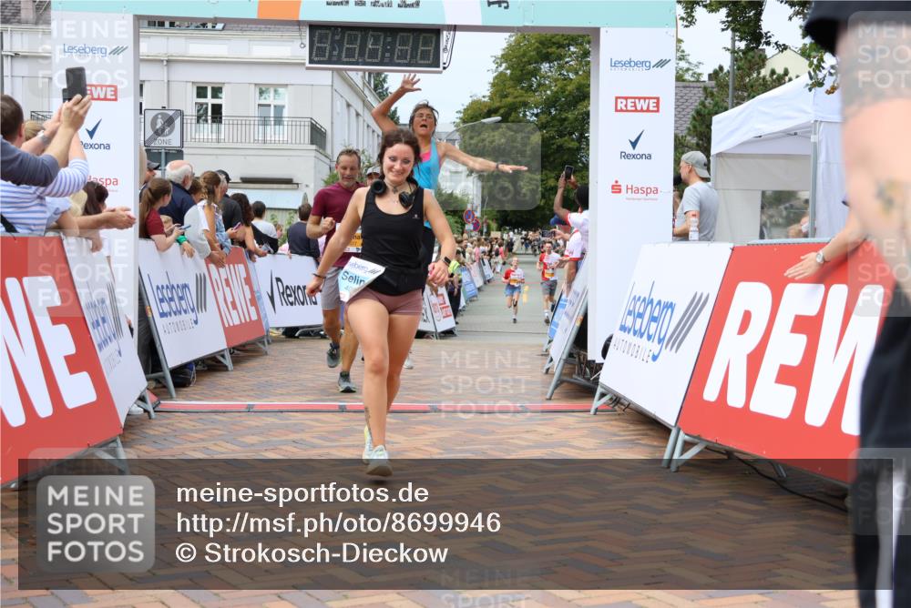 31.08.2025 - 21. Blankeneser Heldenlauf Strokosch-Dieckow http://msf.ph/oto/8699946 31.08.2025 12:41:01 Ziel 5362, 5360, 5408, 5616, 5677, 5678, 4011, 4028 meine-sportfotos.de