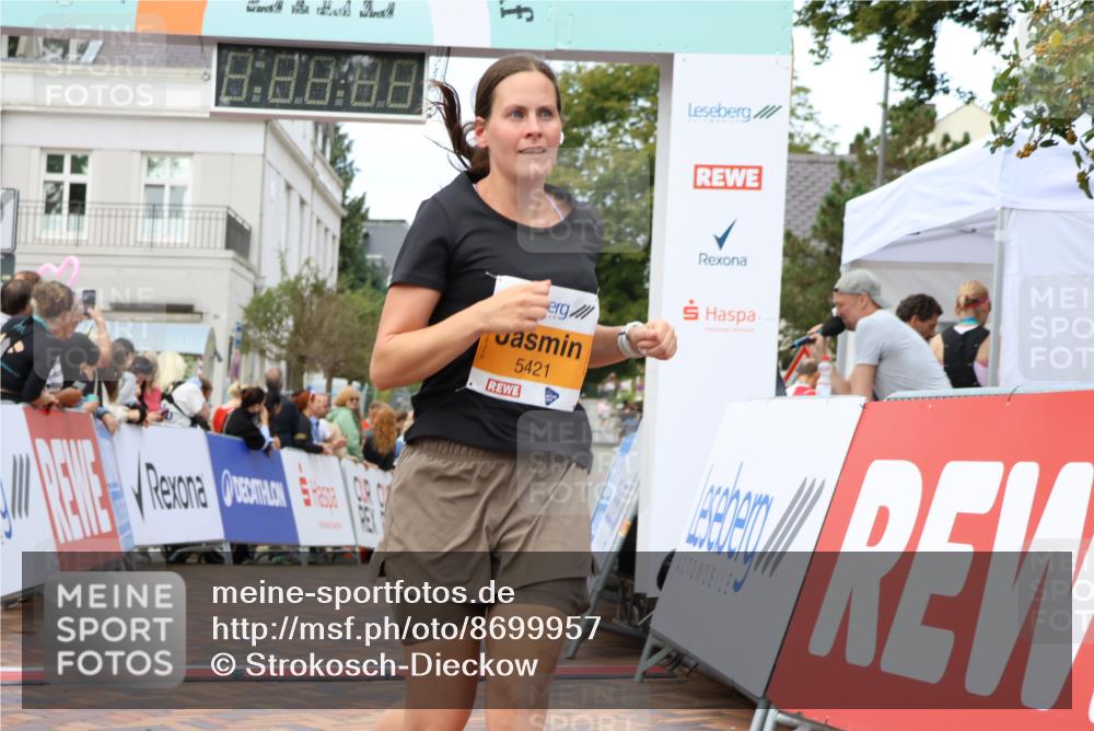 31.08.2025 - 21. Blankeneser Heldenlauf Strokosch-Dieckow http://msf.ph/oto/8699957 31.08.2025 12:53:53 Ziel 5421 meine-sportfotos.de