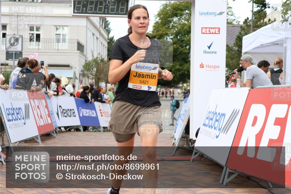 31.08.2025 - 21. Blankeneser Heldenlauf Strokosch-Dieckow http://msf.ph/oto/8699961 31.08.2025 12:53:53 Ziel 5421 meine-sportfotos.de