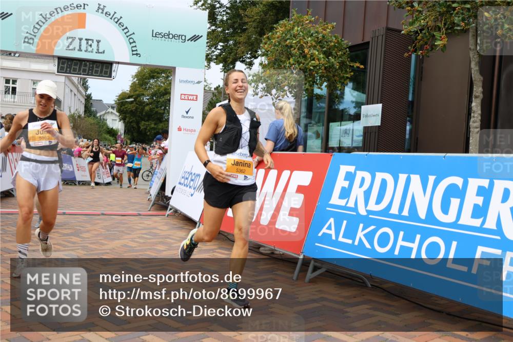 31.08.2025 - 21. Blankeneser Heldenlauf Strokosch-Dieckow http://msf.ph/oto/8699967 31.08.2025 12:40:57 Ziel 5362, 5360, 5408, 5752, 5616, 4011, 4028 meine-sportfotos.de