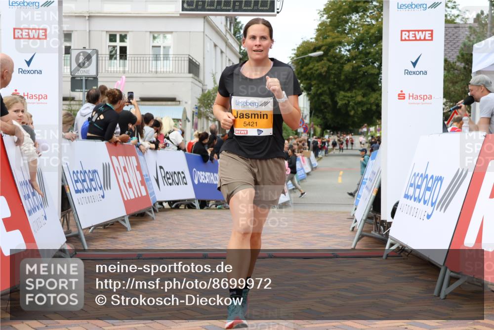 31.08.2025 - 21. Blankeneser Heldenlauf Strokosch-Dieckow http://msf.ph/oto/8699972 31.08.2025 12:53:52 Ziel 5421, 5549 meine-sportfotos.de
