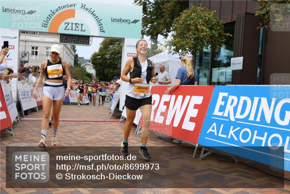 31.08.2025 - 21. Blankeneser Heldenlauf Strokosch-Dieckow http://msf.ph/oto/8699973 31.08.2025 12:40:57 Ziel 5362, 5360, 5408, 5752, 5616, 4011, 4028 meine-sportfotos.de