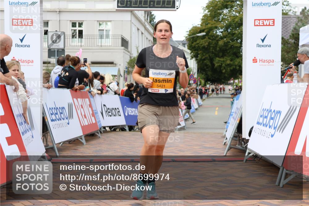 31.08.2025 - 21. Blankeneser Heldenlauf Strokosch-Dieckow http://msf.ph/oto/8699974 31.08.2025 12:53:52 Ziel 5421, 5549 meine-sportfotos.de