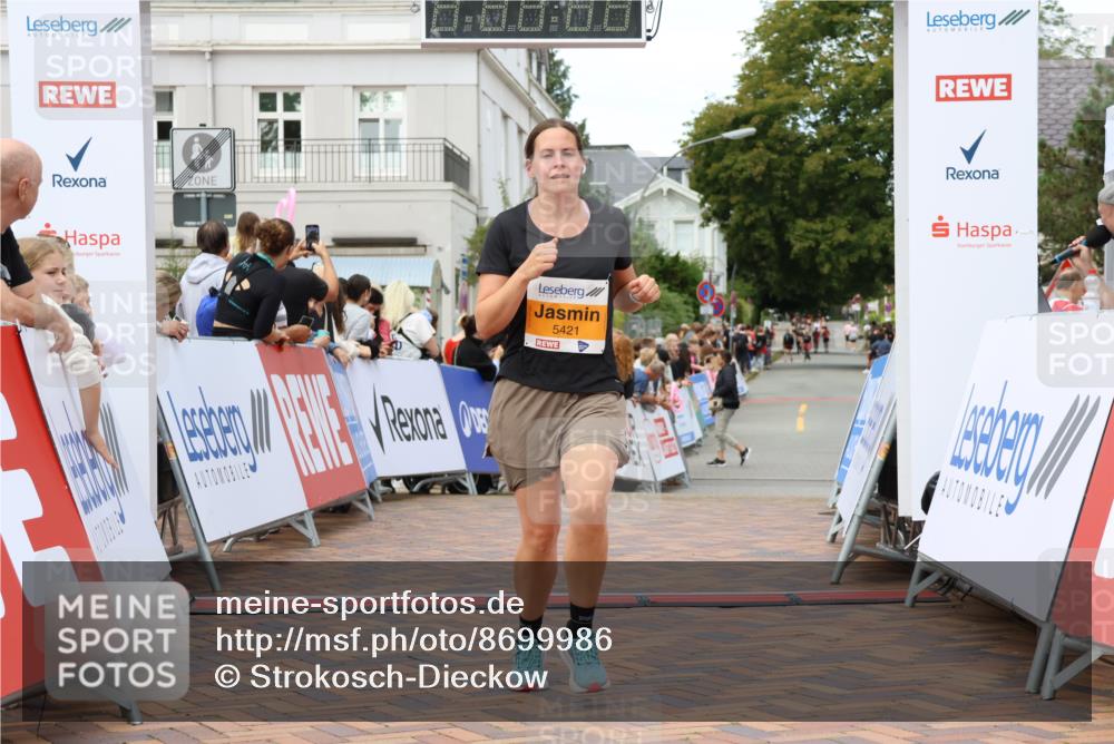 31.08.2025 - 21. Blankeneser Heldenlauf Strokosch-Dieckow http://msf.ph/oto/8699986 31.08.2025 12:53:52 Ziel 5421, 5549 meine-sportfotos.de
