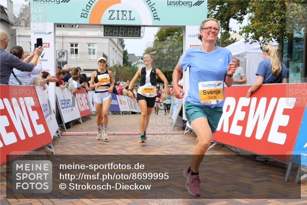 31.08.2025 - 21. Blankeneser Heldenlauf Strokosch-Dieckow http://msf.ph/oto/8699995 31.08.2025 12:40:56 Ziel 5362, 5360, 5408, 5752, 4011, 4028 meine-sportfotos.de