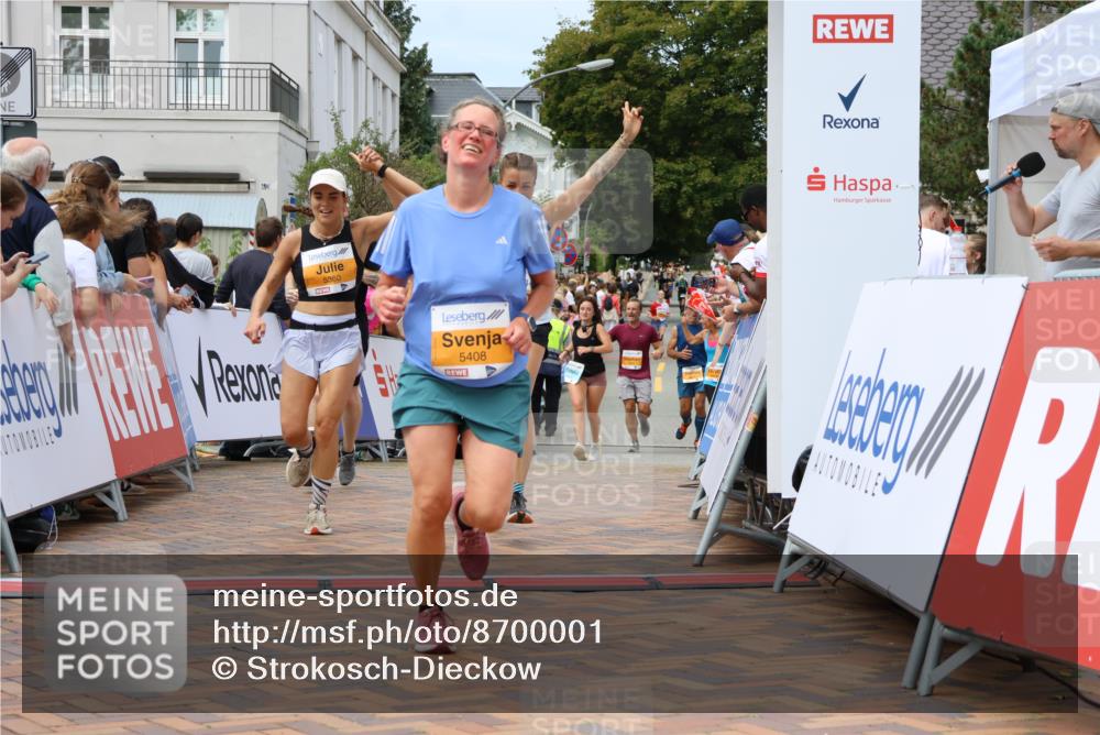 31.08.2025 - 21. Blankeneser Heldenlauf Strokosch-Dieckow http://msf.ph/oto/8700001 31.08.2025 12:40:54 Ziel 5362, 5360, 5408, 5752, 4011 meine-sportfotos.de