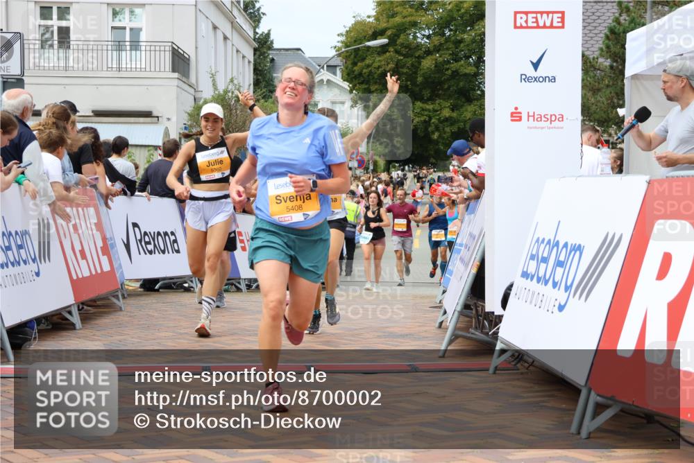 31.08.2025 - 21. Blankeneser Heldenlauf Strokosch-Dieckow http://msf.ph/oto/8700002 31.08.2025 12:40:54 Ziel 5362, 5360, 5408, 5752, 4011 meine-sportfotos.de