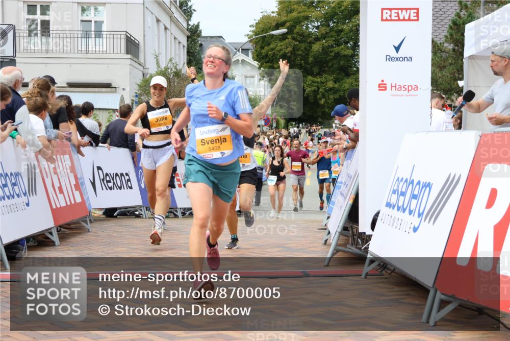 31.08.2025 - 21. Blankeneser Heldenlauf Strokosch-Dieckow http://msf.ph/oto/8700005 31.08.2025 12:40:54 Ziel 5362, 5360, 5408, 5752, 4011 meine-sportfotos.de