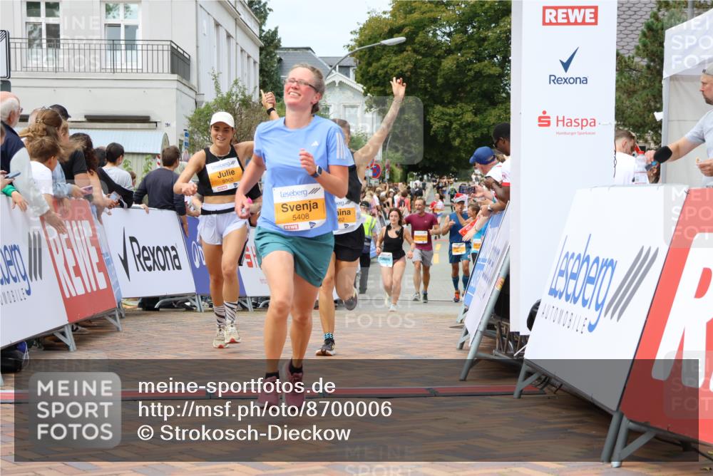 31.08.2025 - 21. Blankeneser Heldenlauf Strokosch-Dieckow http://msf.ph/oto/8700006 31.08.2025 12:40:54 Ziel 5362, 5360, 5408, 5752, 4011 meine-sportfotos.de