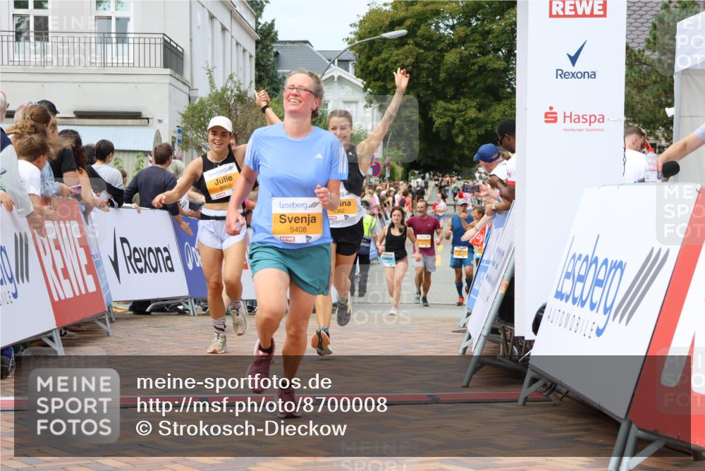 31.08.2025 - 21. Blankeneser Heldenlauf Strokosch-Dieckow http://msf.ph/oto/8700008 31.08.2025 12:40:54 Ziel 5362, 5360, 5408, 5752, 4011 meine-sportfotos.de