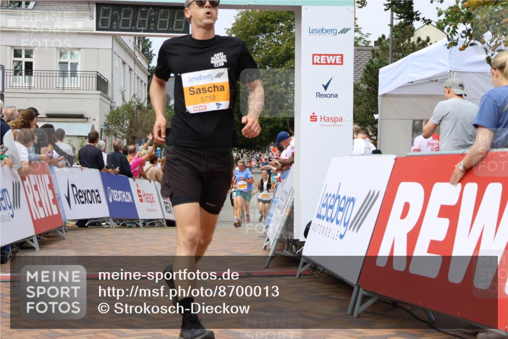 31.08.2025 - 21. Blankeneser Heldenlauf Strokosch-Dieckow http://msf.ph/oto/8700013 31.08.2025 12:40:50 Ziel 5408, 5752 meine-sportfotos.de