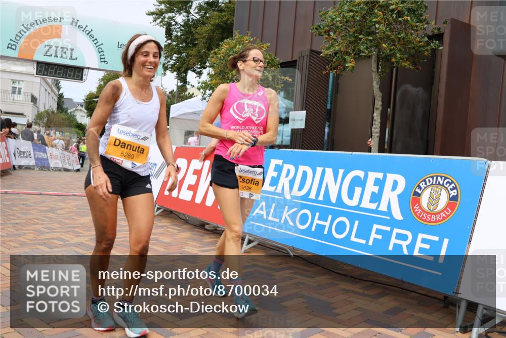 31.08.2025 - 21. Blankeneser Heldenlauf Strokosch-Dieckow http://msf.ph/oto/8700034 31.08.2025 12:40:43 Ziel 5435, 5636, 5289, 4152 meine-sportfotos.de