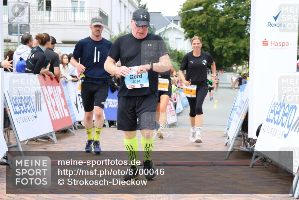 31.08.2025 - 21. Blankeneser Heldenlauf Strokosch-Dieckow http://msf.ph/oto/8700046 31.08.2025 12:53:29 Ziel 5025, 5026, 5557, 4014 meine-sportfotos.de