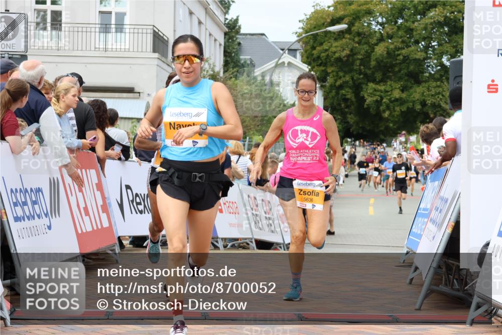 31.08.2025 - 21. Blankeneser Heldenlauf Strokosch-Dieckow http://msf.ph/oto/8700052 31.08.2025 12:40:40 Ziel 5435, 5636, 5289, 4152 meine-sportfotos.de