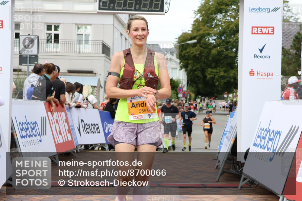 31.08.2025 - 21. Blankeneser Heldenlauf Strokosch-Dieckow http://msf.ph/oto/8700066 31.08.2025 12:53:24 Ziel 5557 meine-sportfotos.de