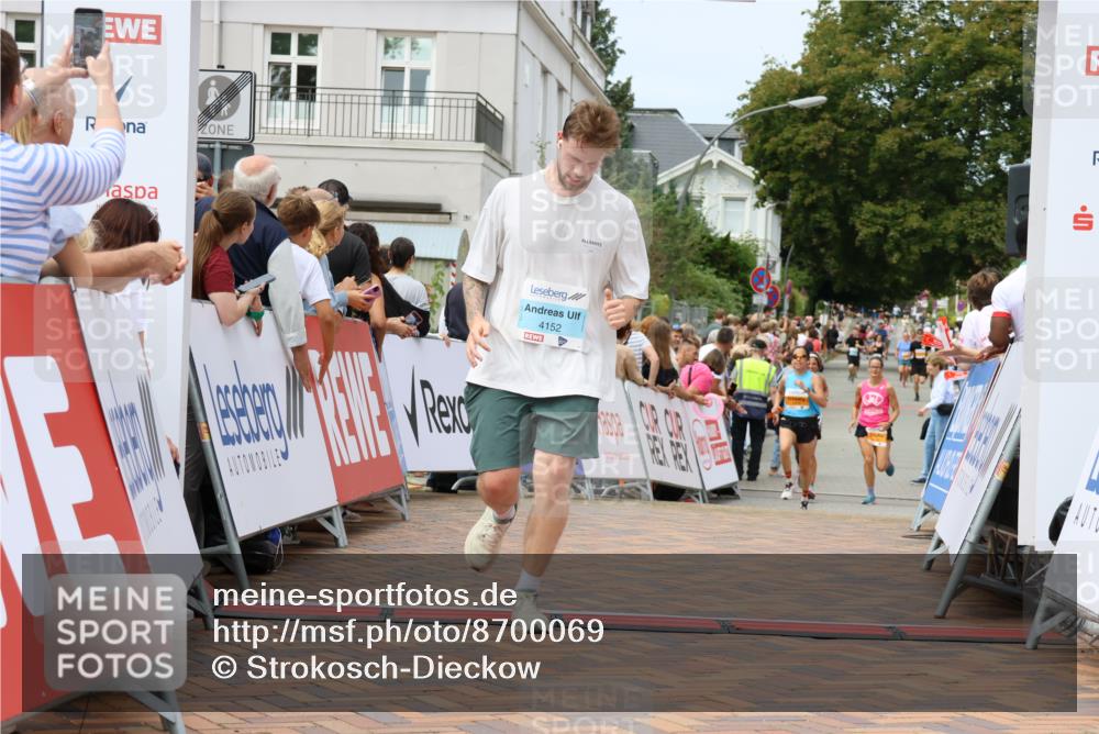 31.08.2025 - 21. Blankeneser Heldenlauf Strokosch-Dieckow http://msf.ph/oto/8700069 31.08.2025 12:40:35 Ziel 4152 meine-sportfotos.de