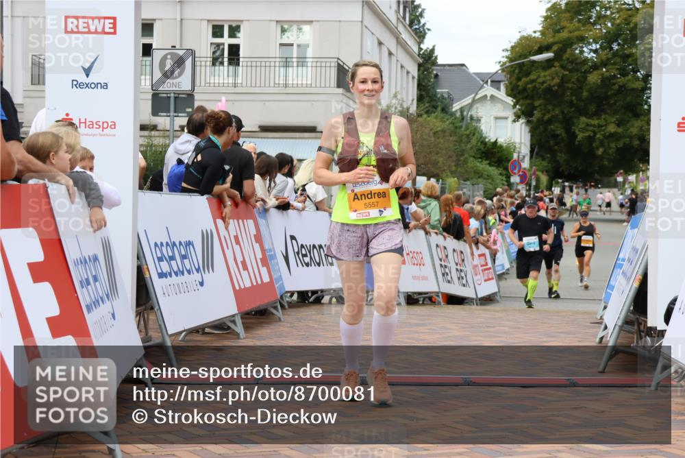 31.08.2025 - 21. Blankeneser Heldenlauf Strokosch-Dieckow http://msf.ph/oto/8700081 31.08.2025 12:53:23 Ziel 5557 meine-sportfotos.de