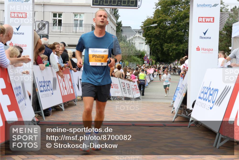 31.08.2025 - 21. Blankeneser Heldenlauf Strokosch-Dieckow http://msf.ph/oto/8700082 31.08.2025 12:40:27 Ziel 5096, 5449, 5351, 5645 meine-sportfotos.de