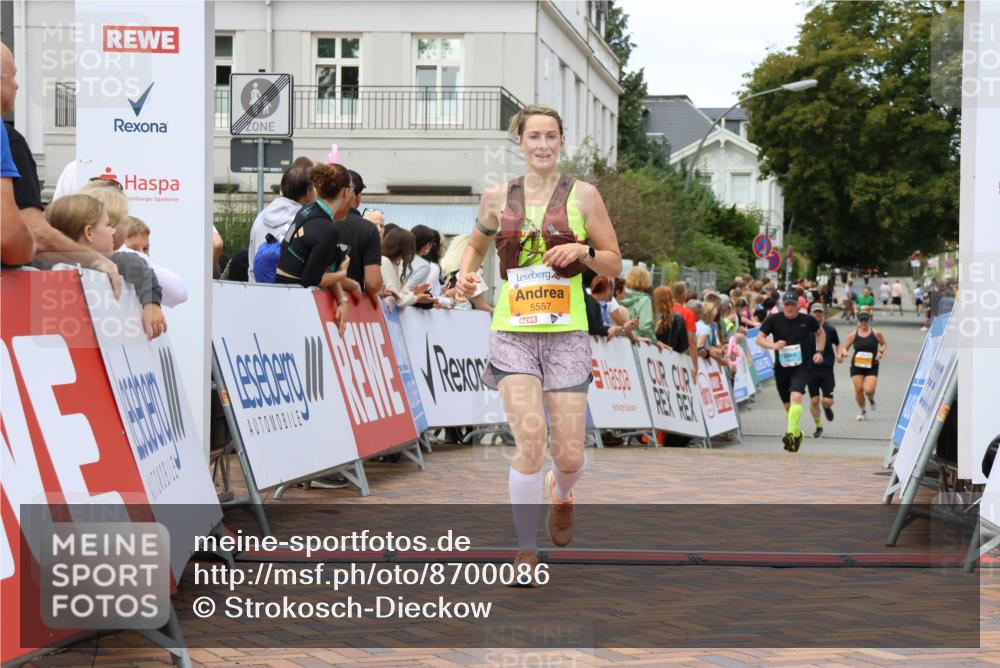 31.08.2025 - 21. Blankeneser Heldenlauf Strokosch-Dieckow http://msf.ph/oto/8700086 31.08.2025 12:53:23 Ziel 5557 meine-sportfotos.de