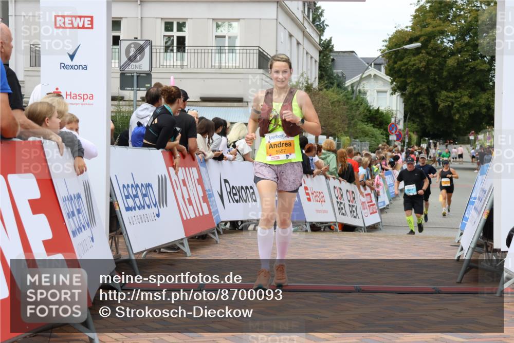 31.08.2025 - 21. Blankeneser Heldenlauf Strokosch-Dieckow http://msf.ph/oto/8700093 31.08.2025 12:53:23 Ziel 5557 meine-sportfotos.de