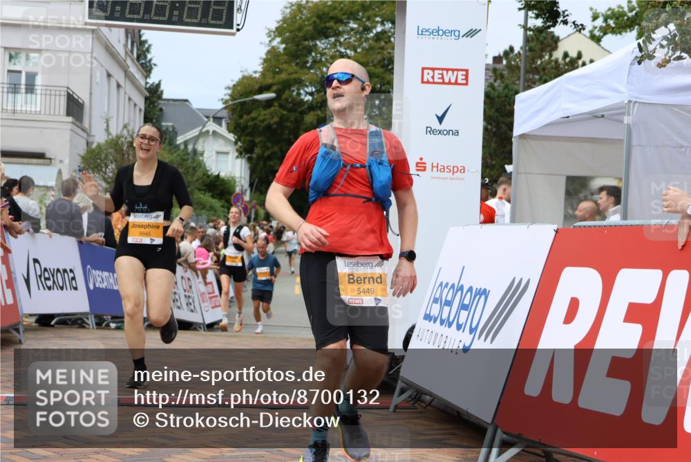 31.08.2025 - 21. Blankeneser Heldenlauf Strokosch-Dieckow http://msf.ph/oto/8700132 31.08.2025 12:40:19 Ziel 5077, 5449, 5693, 5166, 5645, 5327 meine-sportfotos.de