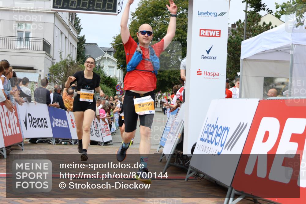 31.08.2025 - 21. Blankeneser Heldenlauf Strokosch-Dieckow http://msf.ph/oto/8700144 31.08.2025 12:40:19 Ziel 5077, 5449, 5693, 5166, 5645, 5327 meine-sportfotos.de
