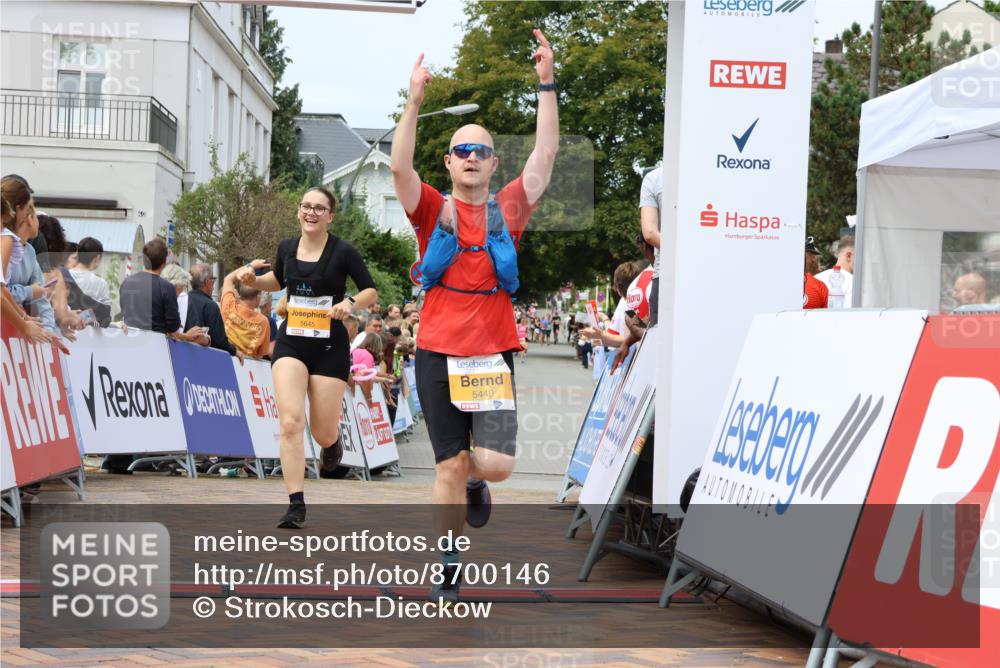 31.08.2025 - 21. Blankeneser Heldenlauf Strokosch-Dieckow http://msf.ph/oto/8700146 31.08.2025 12:40:19 Ziel 5077, 5449, 5693, 5166, 5645, 5327 meine-sportfotos.de