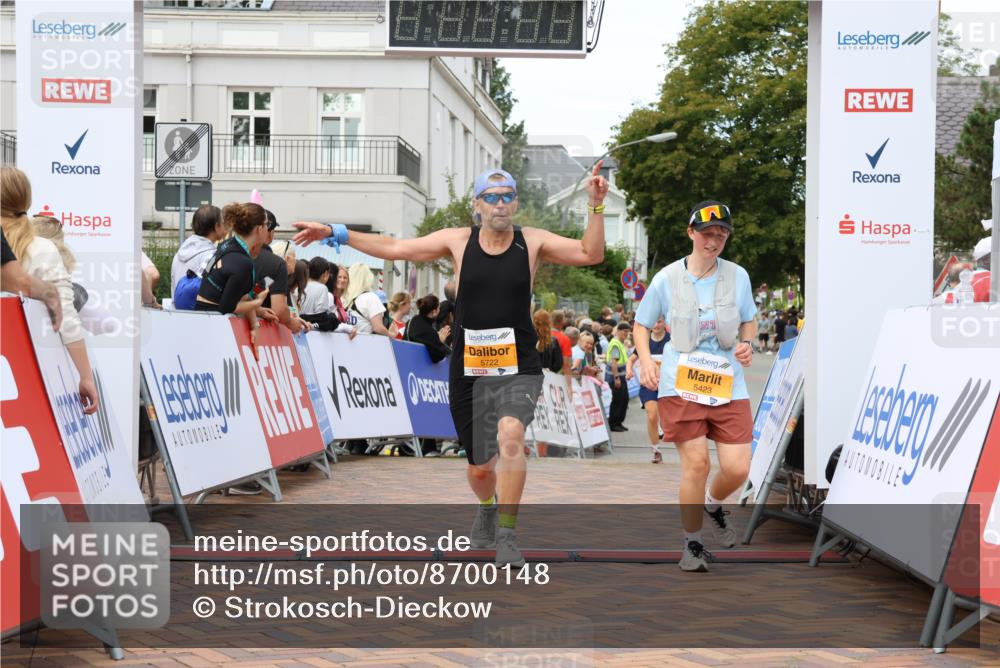 31.08.2025 - 21. Blankeneser Heldenlauf Strokosch-Dieckow http://msf.ph/oto/8700148 31.08.2025 12:52:55 Ziel 5423, 5722 meine-sportfotos.de