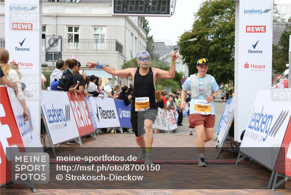 31.08.2025 - 21. Blankeneser Heldenlauf Strokosch-Dieckow http://msf.ph/oto/8700150 31.08.2025 12:52:55 Ziel 5423, 5722 meine-sportfotos.de