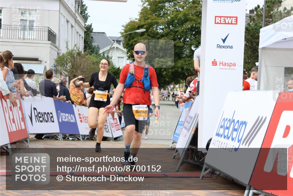 31.08.2025 - 21. Blankeneser Heldenlauf Strokosch-Dieckow http://msf.ph/oto/8700152 31.08.2025 12:40:18 Ziel 5077, 5449, 5693, 5166, 5645, 5327 meine-sportfotos.de