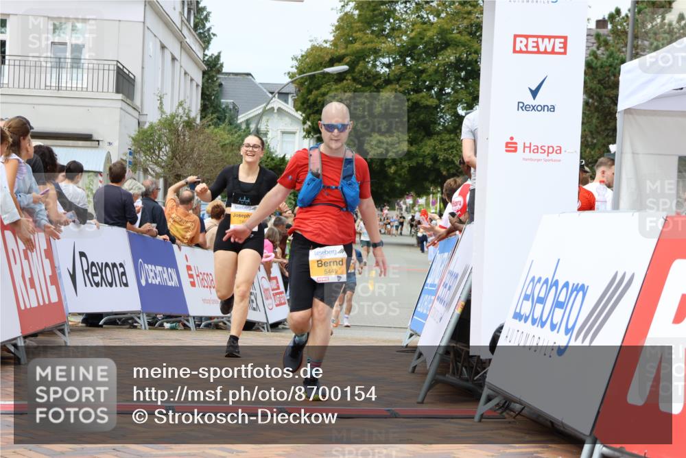 31.08.2025 - 21. Blankeneser Heldenlauf Strokosch-Dieckow http://msf.ph/oto/8700154 31.08.2025 12:40:18 Ziel 5077, 5449, 5693, 5166, 5645, 5327 meine-sportfotos.de