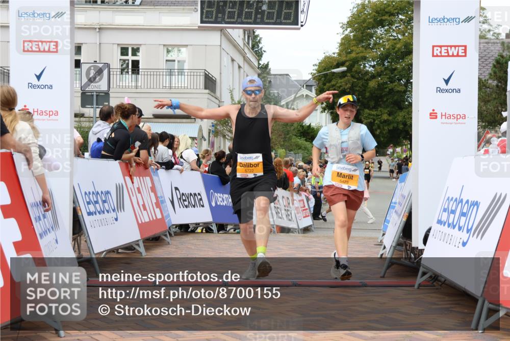 31.08.2025 - 21. Blankeneser Heldenlauf Strokosch-Dieckow http://msf.ph/oto/8700155 31.08.2025 12:52:55 Ziel 5423, 5722 meine-sportfotos.de