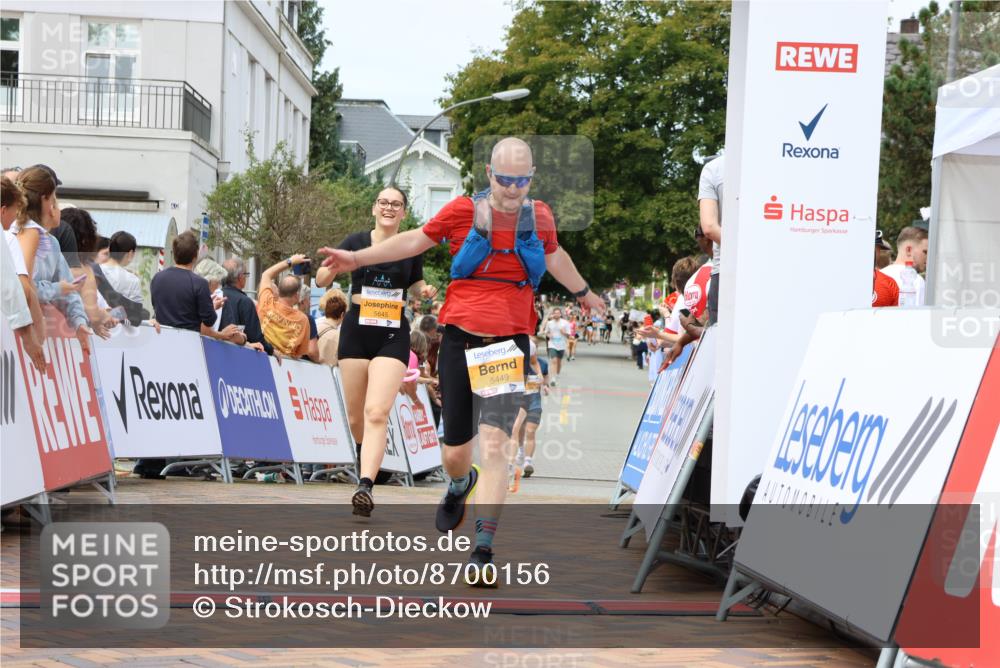 31.08.2025 - 21. Blankeneser Heldenlauf Strokosch-Dieckow http://msf.ph/oto/8700156 31.08.2025 12:40:18 Ziel 5077, 5449, 5693, 5166, 5645, 5327 meine-sportfotos.de