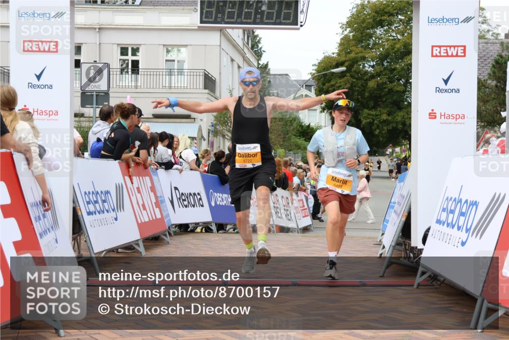 31.08.2025 - 21. Blankeneser Heldenlauf Strokosch-Dieckow http://msf.ph/oto/8700157 31.08.2025 12:52:55 Ziel 5423, 5722 meine-sportfotos.de