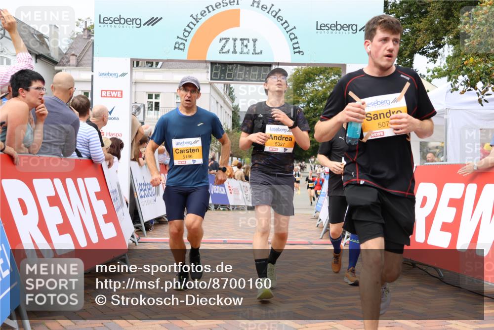 31.08.2025 - 21. Blankeneser Heldenlauf Strokosch-Dieckow http://msf.ph/oto/8700160 31.08.2025 12:40:13 Ziel 5077, 5343, 5693, 5166, 5327, 4317 meine-sportfotos.de