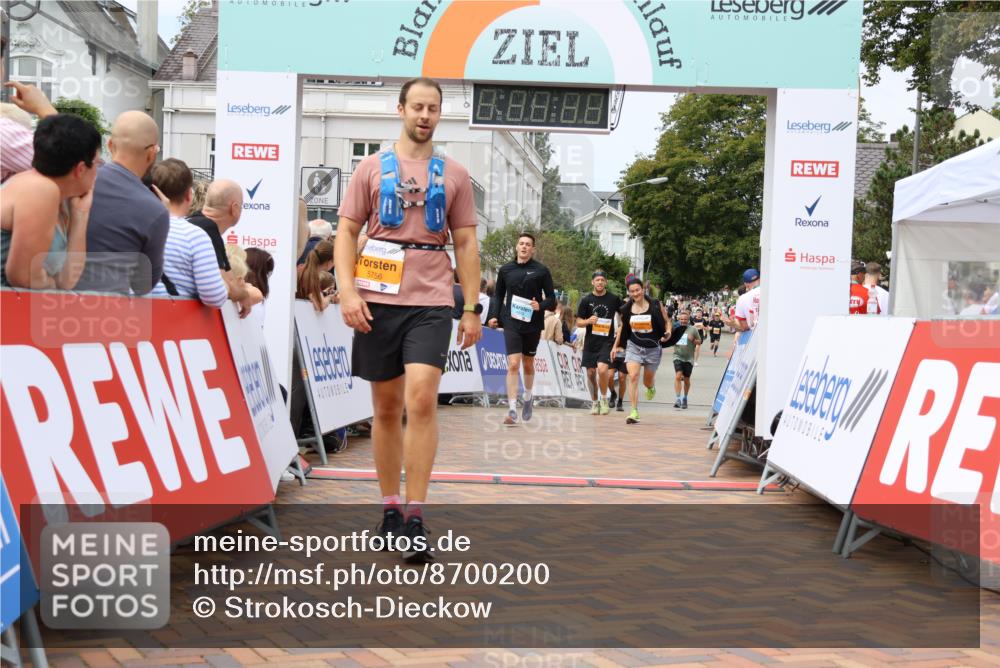 31.08.2025 - 21. Blankeneser Heldenlauf Strokosch-Dieckow http://msf.ph/oto/8700200 31.08.2025 12:40:00 Ziel 5838, 5756, 5538, 5528, 4378 meine-sportfotos.de