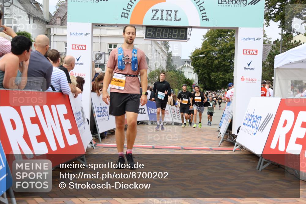 31.08.2025 - 21. Blankeneser Heldenlauf Strokosch-Dieckow http://msf.ph/oto/8700202 31.08.2025 12:40:00 Ziel 5838, 5756, 5538, 5528, 4378 meine-sportfotos.de