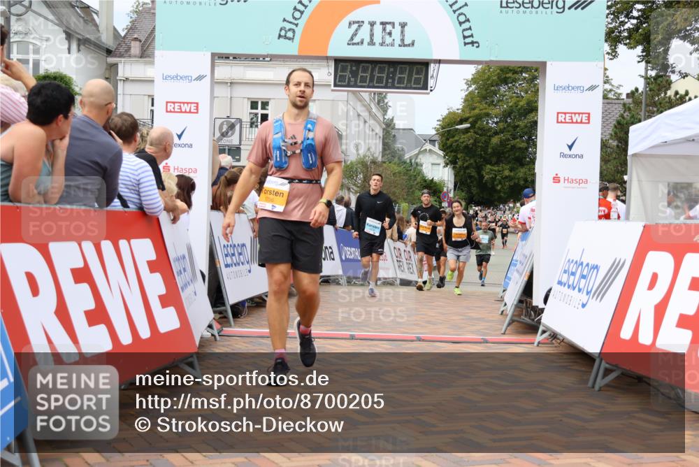 31.08.2025 - 21. Blankeneser Heldenlauf Strokosch-Dieckow http://msf.ph/oto/8700205 31.08.2025 12:40:00 Ziel 5838, 5756, 5538, 5528, 4378 meine-sportfotos.de