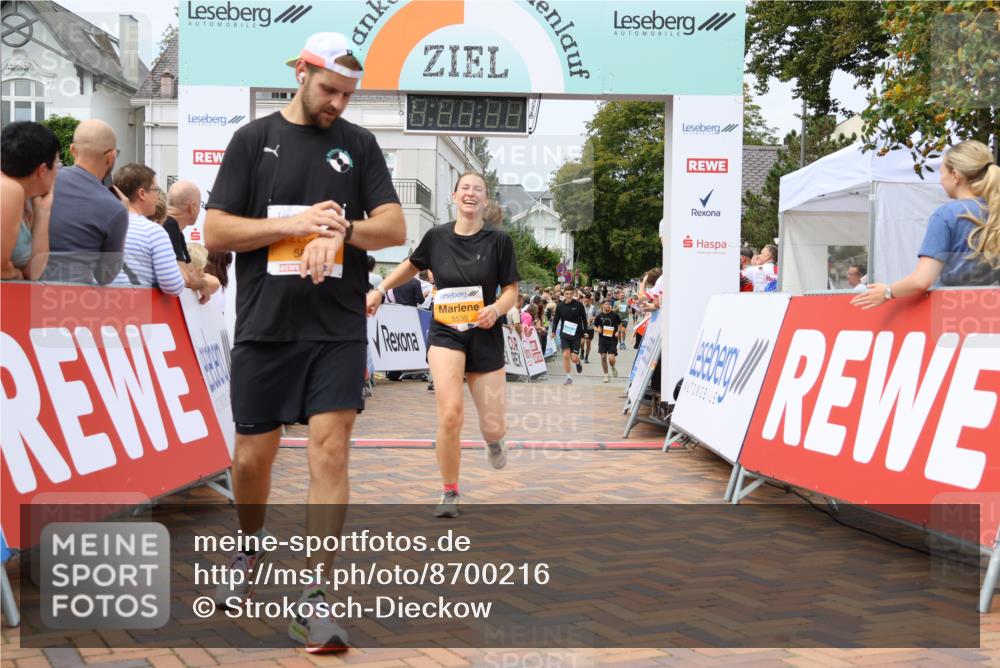 31.08.2025 - 21. Blankeneser Heldenlauf Strokosch-Dieckow http://msf.ph/oto/8700216 31.08.2025 12:39:57 Ziel 5838, 5756, 5538 meine-sportfotos.de