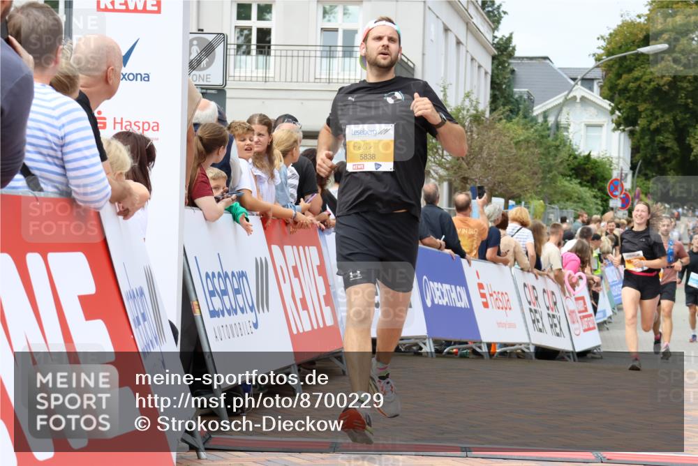31.08.2025 - 21. Blankeneser Heldenlauf Strokosch-Dieckow http://msf.ph/oto/8700229 31.08.2025 12:39:53 Ziel 5838, 5538 meine-sportfotos.de